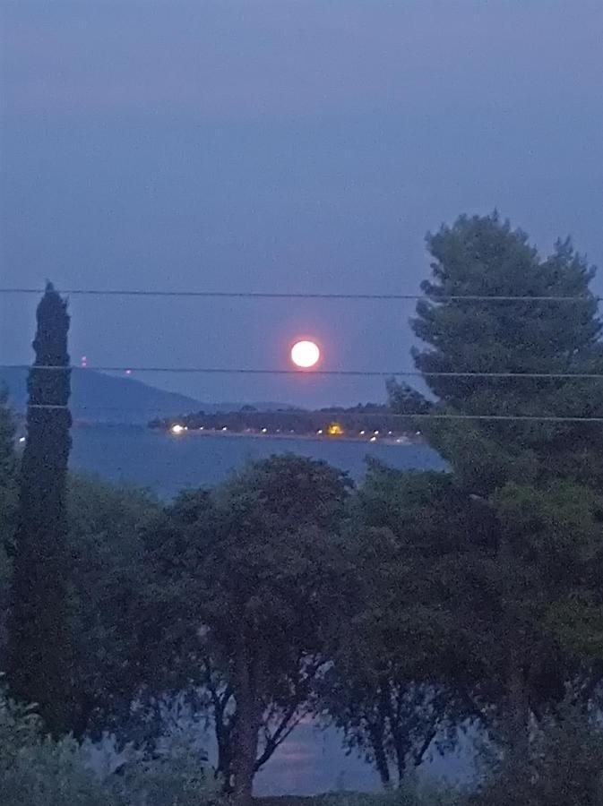 Villa Galaxidi Bagian luar foto
