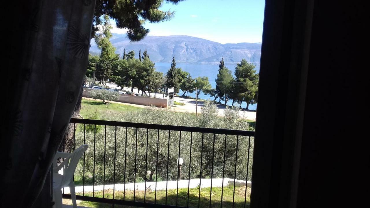 Villa Galaxidi Bagian luar foto