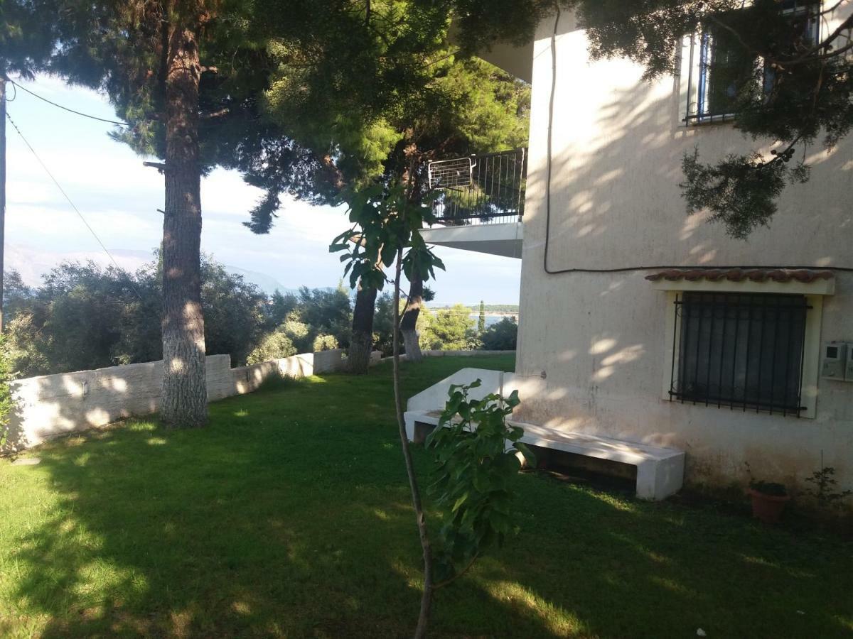 Villa Galaxidi Bagian luar foto
